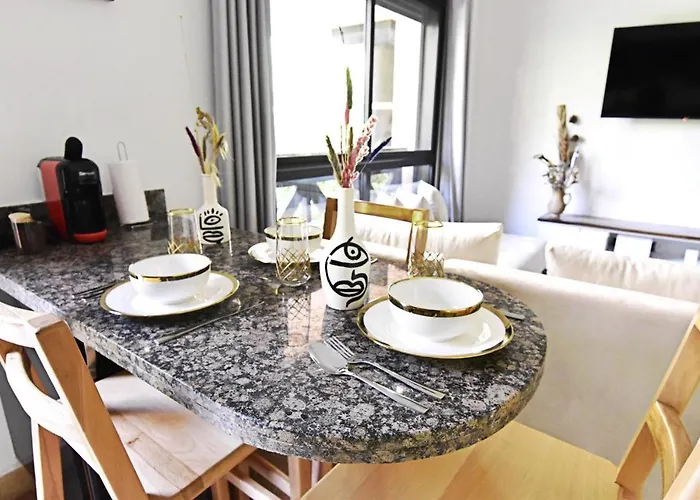Somptueux Appartement Avec Terrasse Et Piscines